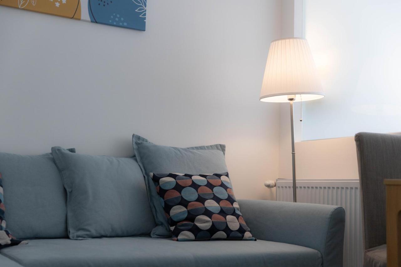 Roomstore Studio Apartments Егер Екстериор снимка