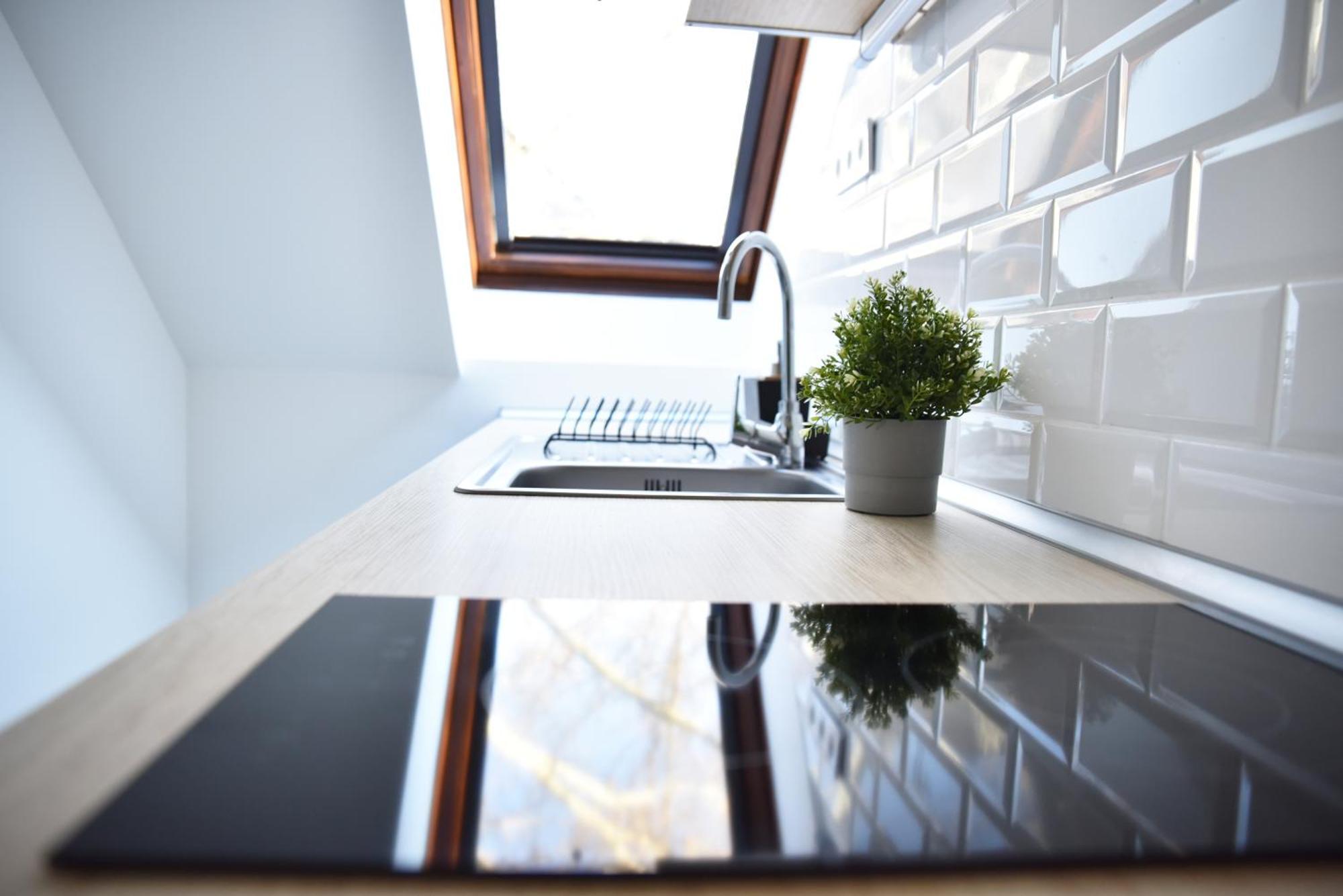 Roomstore Studio Apartments Егер Екстериор снимка